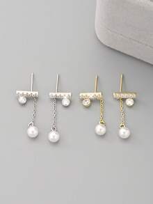 1 对复古 S925 纯银方晶锆石和珍珠吊坠耳钉，精致女士珠宝配饰，是送给朋友、周年纪念、生日的理想礼物