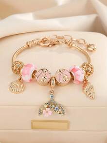 1件极简时尚水钻镂空心形、三叶草、粉色花朵、蜜蜂吊坠手链，适合青少年日常佩戴的时尚饰品