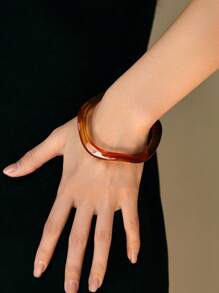 1pc Elegant Wavy Resin Wide Bangle Bracelet, Versatile Beach Vacation Style