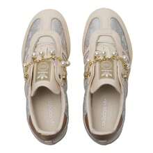Adidas 女鞋運動鞋低筒繫帶板鞋 SAMBA OG W 日常戶外旅遊鞋休閒鞋 JQ2616 - 奇妙白/亮白/淺灰 - 查看 10