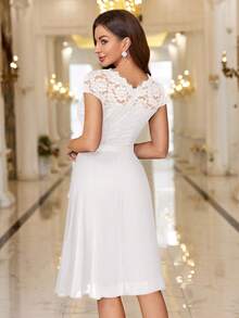 MIUSOL Floral Lace Corset With Ruffle Hem Cocktail Dress, For Valentine's Day - White - View 3