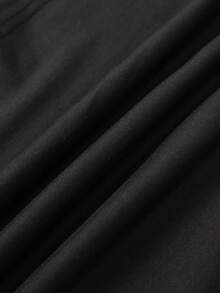 Women's Casual Short Sleeve T-Shirt - Cute Cartoon Characters And Floral Print, Soft Stretch Crew Neck Tee, Machine Washable, Playful Graphics, Premium Casual Wear - 黑色 - 查看 5