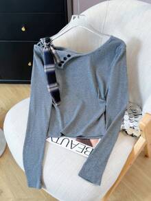 不对称蝴蝶结肩部针织毛衣，女士修身长袖上衣