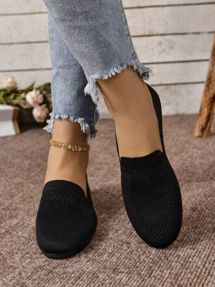 Tenis de mujer sin cordones tipo slip-on, tenis para mujer cómodos y transpirables con suela plana ligera, zapatos cómodos de mujer ideales para primavera, otoño y conducción, tenis deportivos para mujer para uso diario y estilo casual Tenis casuales de mujer de deporte para mujer, slip-on para primavera y otoño, de punta redonda, color negro y blanco solido , livianas modelo de tenis versátiles, zapatillas planas de lona para mujer corte bajo Tenis para mujer Zapatillas deportivas De suela ,cómoda,ligero,al aire libre caminar Zapatillas deportivas transpirables de malla para mujer, sandalias suela blanda antideslizante de color sólido con puntera redonda, aptas para uso diario, deportes, tenis. Mujer Casual Moda Transpirable Tenis Zapatos Cómodos Sneaker Nuevos zapatos deportivos casuales para mujer, tenis bordados cómodos, livianos, transpirables y planos deslizables, zapatos para mujeres - Negro - Ver 1