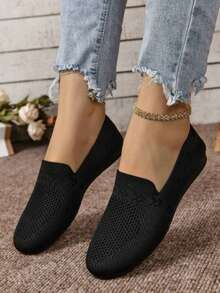 Tenis de mujer sin cordones tipo slip-on, tenis para mujer cómodos y transpirables con suela plana ligera, zapatos cómodos de mujer ideales para primavera, otoño y conducción, tenis deportivos para mujer para uso diario y estilo casual Tenis casuales de mujer de deporte para mujer, slip-on para primavera y otoño, de punta redonda, color negro y blanco solido , livianas modelo de tenis versátiles, zapatillas planas de lona para mujer corte bajo Tenis para mujer Zapatillas deportivas De suela ,cómoda,ligero,al aire libre caminar Zapatillas deportivas transpirables de malla para mujer, sandalias suela blanda antideslizante de color sólido con puntera redonda, aptas para uso diario, deportes, tenis. Mujer Casual Moda Transpirable Tenis Zapatos Cómodos Sneaker Nuevos zapatos deportivos casuales para mujer, tenis bordados cómodos, livianos, transpirables y planos deslizables, zapatos para mujeres - Negro - Ver 3