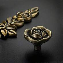 Bộ 4 tay nắm ngăn kéo hình hoa hồng cổ điển: Phong cách cổ điển cho tủ quần áo, tủ đầu giường, tủ quần áo và cửa tủ - Đồng - Xem 3