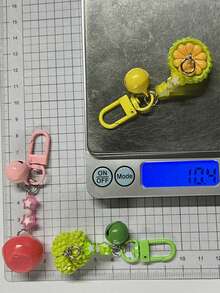 1 件 3D 生动水果铃铛学生背包吊饰，橙子、火龙果、菠萝、桑葚装饰