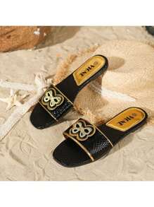 2024 Fashionably Vibrant Slides: Stylish Outdoor Sandals With Soft Non-Slip Soles And Dazzling Metallic Buckle. Fashion Wild Python Print, Personalized Stylish Slippers For Outdoor Wear