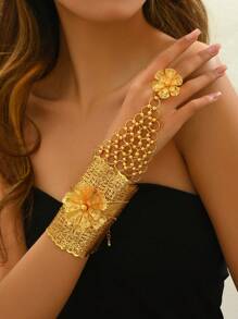 1pc Elegant Wedding Style Hollow Out Flower Design Adjustable Wide Cuff Bracelet, Fashion Jewelry For Party And Festival ﻿