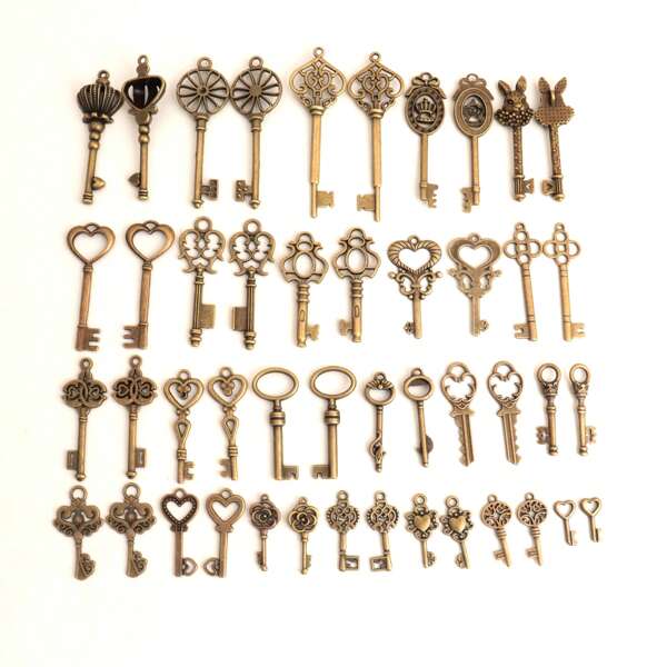 46pcs Mix Vintage Skeleton Keys Pendants, Filigree Steampunk Keys Antique Bronze Keys Charms Pendants, Jewelry Findings Making Accessory For DIY Necklace Bracelet