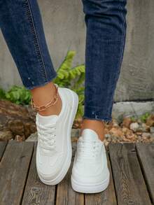 2025 New Women Plus Size Fashion Sneakers White Flat Casual Shoes, Student School Lace-Up Versatile Sports Shoes