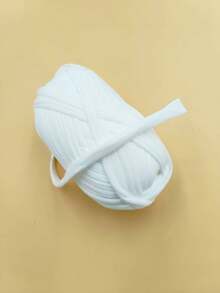 1 rocchetto di filato di lana con strisce di tessuto bianco, bordeaux e rosa, adatto per tessitura fai-da-te di borse, giocattoli, scarpe, tappeti e cestini di stoccaggio, decorazione per la casa, accessori per la casa. Decorazioni autunnali e natalizie per la casa, artigianato, filato di lana, tessuto. - Bianco - Visualizzare 7