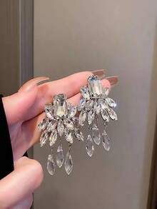 1 Pair Crystal Flower Stud Earrings, Suitable For Everyday Wear - Silver - View 2