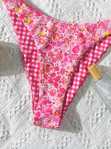 Bộ bikini nữ gợi cảm họa tiết hoa sọc, kiểu tam giác cổ chữ V sâu, thích hợp cho kỳ nghỉ hè ở bãi biển. - Hồng đậm - Xem 9