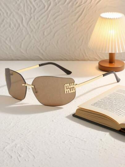 1 pieza Gafas de moda rectangulares retro para mujer, fabricadas con materiales de alta calidad, livianas y cómodas, de marca de lujo y diseñador. Estilosas para vacaciones en la playa tropical, viajes, compras, deportes al aire libre, turismo, campamento, uso casual, antideslumbrante, antirreflejo. Forma envolvente