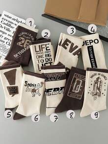 5 Pairs Random Street Style Printed Men's Crew Socks, Dark Brown, Letter & Geometric Patterns, Suitable For Daily Wear, Autumn Season - Multicolor - View 4
