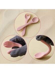 Bộ 2 cái/bộ tùy chỉnh tên bằng silicon cho bé thìa nĩa di động cho bé đồ dùng cho bé màu trơn đồ dùng cho bé tùy chỉnh đồ dùng cho bé đồ trang trí tiệc mừng em bé quà tặng gia đình quà tặng đêm đông trở lại trường ý tưởng quà tặng mùa đông bé trai bé gái ngày lễ tình nhân, đa chức năng, trang trí, chữ cái, phong cách, gọn gàng, hiện đại, đầy màu sắc, dễ thương, đáng yêu, giản dị, tùy chỉnh, cá nhân hóa, độc đáo, tùy chỉnh, quà tặng cho bé, quà tặng lý tưởng cho anh ấy, quà tặng lý tưởng cho cô ấy, con trai, con gái, đồ dùng cho trẻ em tùy chỉnh, không khí ấm áp - Nhiều màu - Xem 4