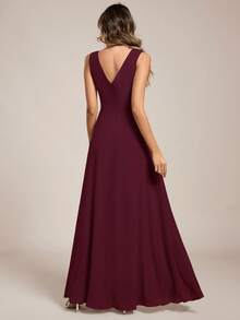 EVERPRETTY Elegant Solid Color V-Neck Ruched Draped High Slit Bridesmaid Dress - Burgundy - View 2
