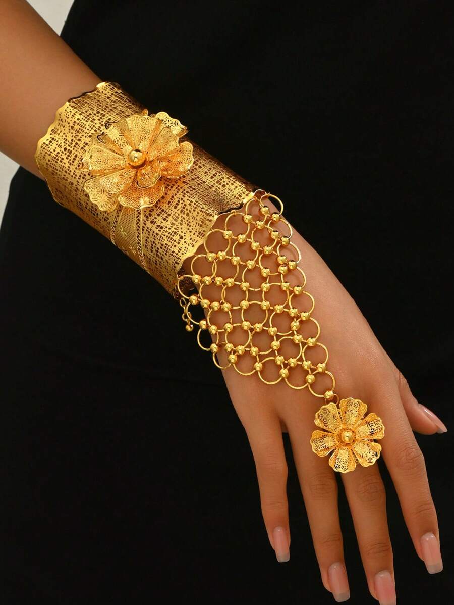 1pc Elegant Wedding Style Hollow Out Flower Design Adjustable Wide Cuff Bracelet, Fashion Jewelry For Party And Festival ﻿