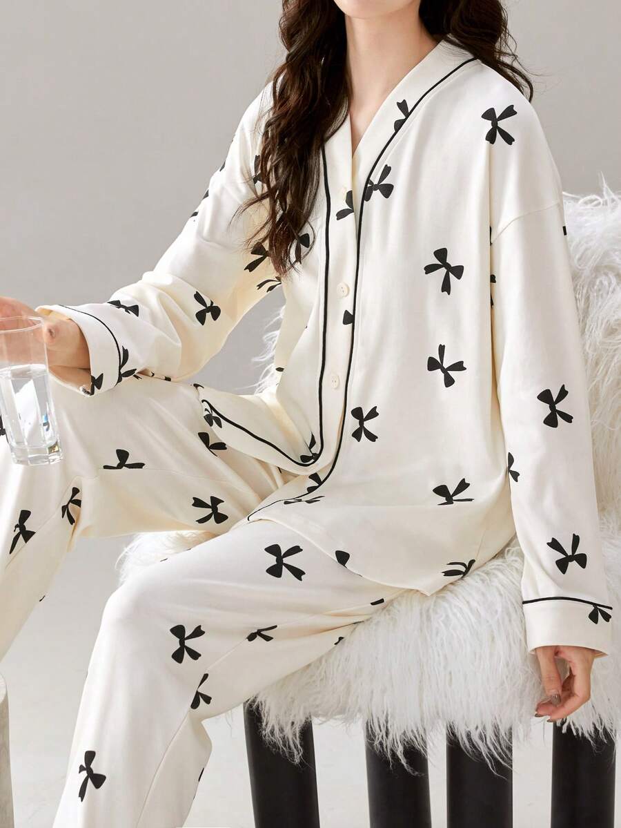 两件套女士睡衣套装，V领长袖上衣和长裤，柔软舒适，适合春秋季和秋冬季穿着。 - 米色 - 查看 1