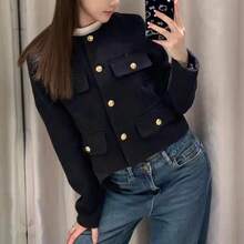 Neuer Damen-Kurzmantel mit Knopfleiste und angedeuteten Taschen für den Herbst, geeignet für Verabredungen, Urlaub, Geburtstage, Partys, Reisen und Freizeit.