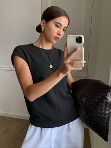 Livesso T-shirt casual à manches courtes pour femmes, couleur unie avec des appliqués, décontracté et professionnel pour l'été