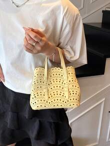 夏季镂空设计女士手提包，高端小众图案装饰单肩包，休闲百搭可调节肩带设计斜挎包，开放式多功能简约轻便收纳单肩包