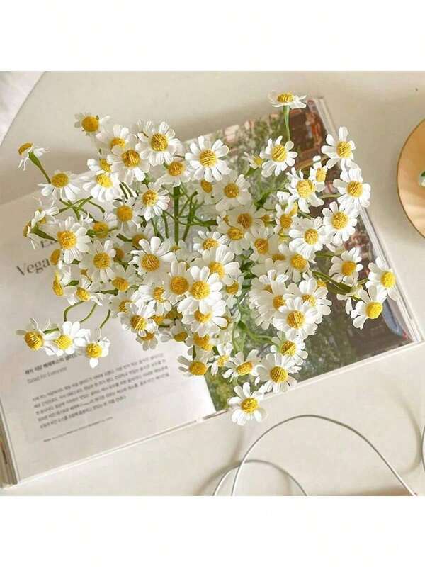 Small White Daisy Flowers Artificial, Fake Daisies, Spring Wild Flower For Party Decor (Vase Not Included)