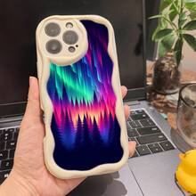 Funda para teléfono 1 pieza Una funda elegante para teléfono con un brillo boreal que ilumina los árboles del bosque. Estos están diseñados para los modelos 16, 15, 14, 13, 12, 11, X y XS, que muestran un patrón floral en 3D. Está hecho de material TPU delgado, que ofrece antideslizante. - Negro - Ver 4