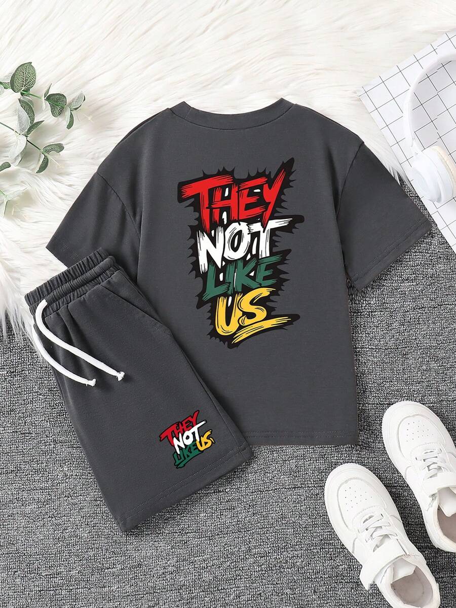 男童字母印花短袖T恤和短裤 - 深灰色 - 查看 1