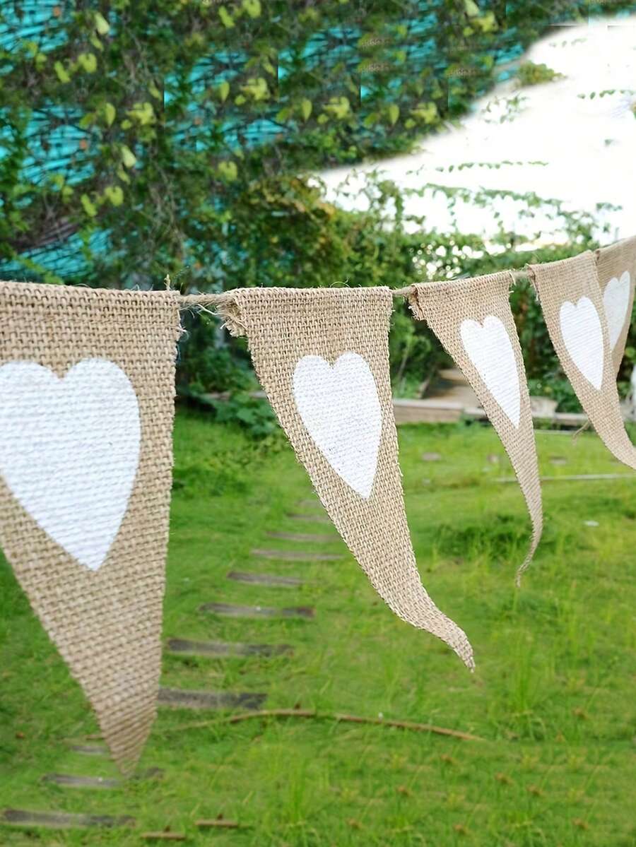 Rustic Heart Burlap Triangle Flags - DIY Party & Wedding Decor, Background Photography Decor Bunting,Perfect For Outdoor Events, Anniversaries, Birthdays, Halloween, Christmas, Valentine's Day - Multicolor - View 1