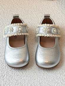 Girls Korean Style Flat Pearl Mary Jane Shoes, Versatile For Dresses, Soft Bottom, Princess Shoes, New Autumn Collection 2025 - Silver - View 3
