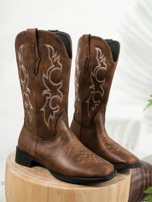 女士时尚经典刺绣粗跟中筒靴，舒适内衬，复古风格，适合日常穿着、音乐节、农场、徒步旅行等场合，是西部牛仔靴的理想之选。也适合万圣节、圣诞节、新年、感恩节等节日穿着。 - 棕色 - 查看 7