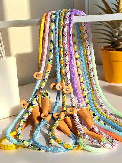 1 Piece Of Colorful Nylon Leash Dog Leash Dog Leash Walking Leash For Outdoor Walks. It Is Very Sturdy, Durable, And Beautiful. There Are Many Styles To Choose From, Suitable For Every Type Of Dog