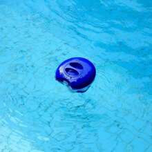 2 piezas Termómetro de piscina flotante, dispensador de cloro flotante, de gran capacidad y liberación ajustable, pastillas para piscina de 5 pulgadas, esenciales de playa, accesorios de playa