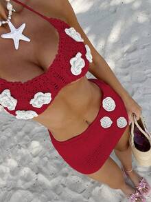 Apperloth A Bộ bikini hai mảnh Y3K gồm áo croptop hở lưng khoét hoa 3D và chân váy mini gợi cảm, thích hợp cho kỳ nghỉ biển, màu đỏ trơn. - Đỏ - Xem 1