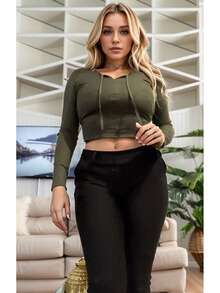 Blusa Feminina Cropped Canelado Com Decote E Manga Longa De Tons Terrosos Moda Inverno Simples Casual Com Nó - Verde Militar - Visão 2
