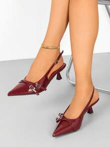 女式尖头细高跟露跟漆皮低鞋面夏季透气春秋工作鞋，带后绑带、双绑带和带扣细节