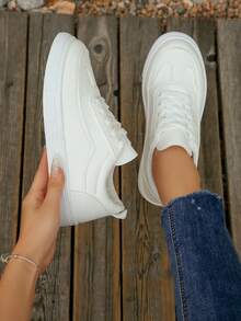 2025 New Women Plus Size Fashion Sneakers White Flat Casual Shoes, Student School Lace-Up Versatile Sports Shoes