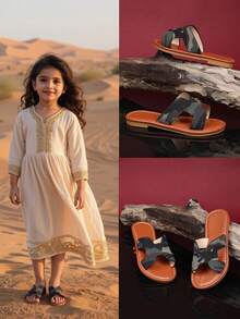 1 双幼儿/儿童时尚迷彩面料圆头一脚蹬柔软沙滩拖鞋，简约设计，可爱校园风格，适合男孩和女孩，日常休闲，旅行，室内，夏季新品