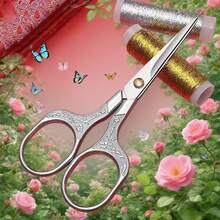 实用的日常好东西 - 古董花朵图案剪刀，多功能手剪刀，外观精致时尚，小巧便携，锋利耐用，可用于布料切割、纸张切割、线切割、熨斗切割等多场景应用，是聚会、生日和开学、学校用品、返校期间送给家人和朋友的完美礼物