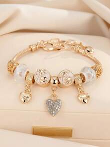 1件极简时尚水钻镂空心形、三叶草、粉色花朵、蜜蜂吊坠手链，适合青少年日常佩戴的时尚饰品