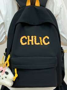 背包是双肩背包的总称，它不仅可以起到装饰作用，还能让你更加方便地处理日常事务，在不同的场合展现不同的风格和特色。