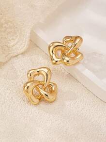 1 Pair European & American Unique Small Batch Versatile Chic Hollow Geometric Clover Circle Metal Design Women Stud Earrings