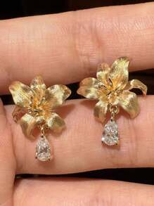 1pc Fashion Chinese Style Gold Plated Lily Drop Earrings, Luxury Gift For Wife/Girlfriend