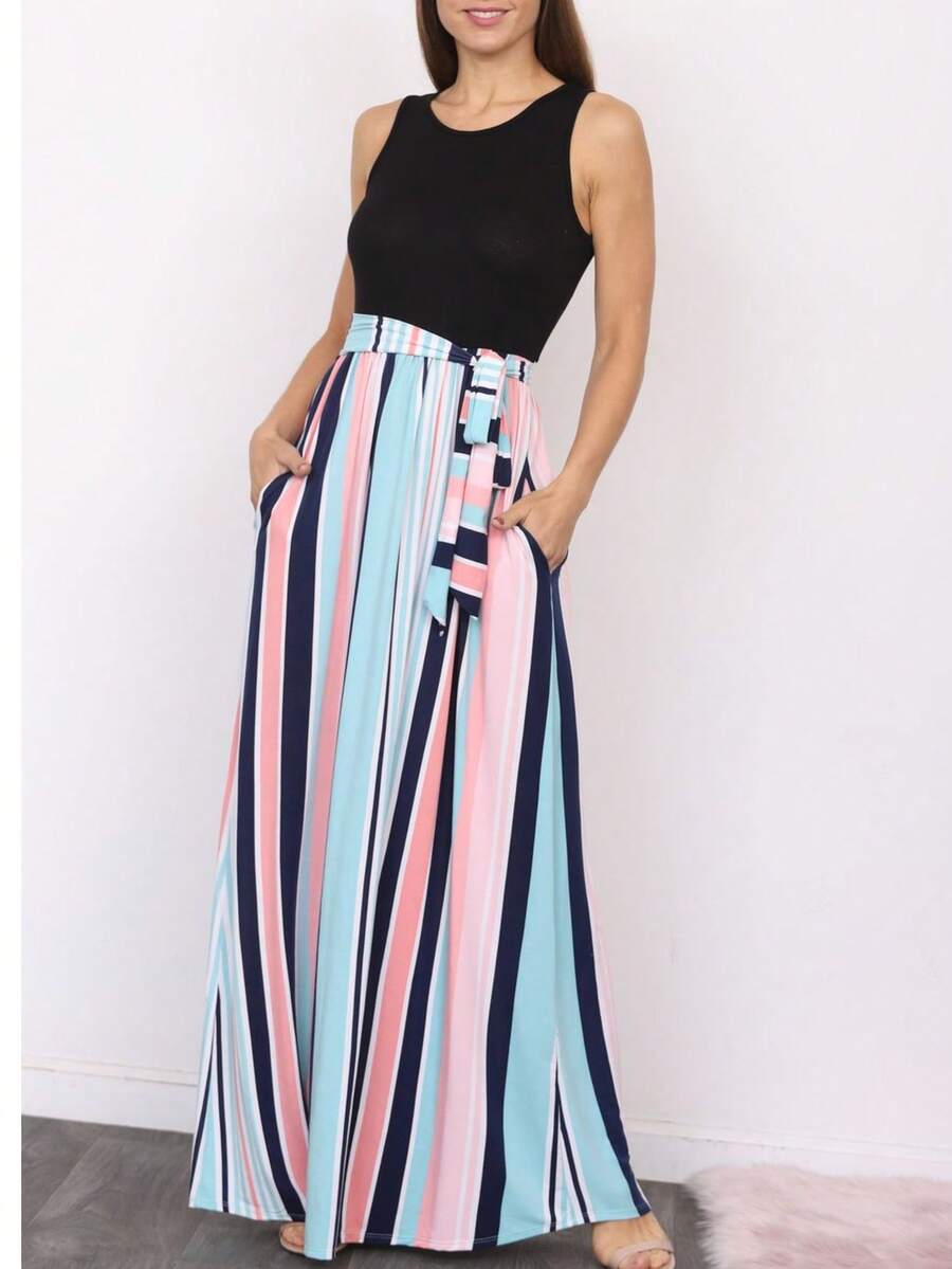 Elegant Floral Maxi Dress With Plunging Neckline Short Sleeve Surplice Sash Versatile Summer Dress For Women - Black Solid - 查看 1