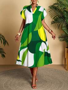 AIJ Amarilo Women's Green Casual Abstract Print Short Sleeve Midi Dress With Ruffle Detail And Straight Hem
