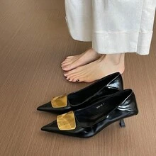 Koturny i platformy damskie - Czarne - Zobacz 1