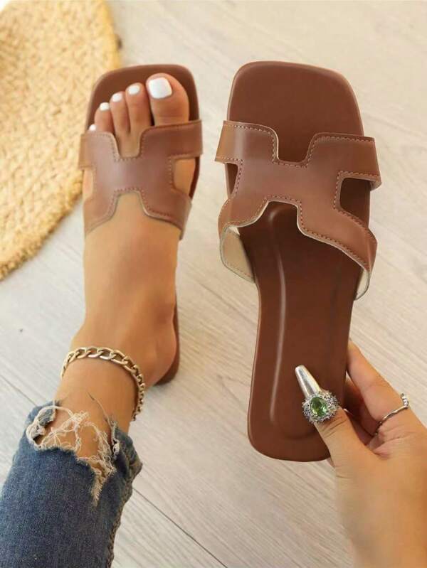 New Summer Sandals For Outer Wear, Flat Bottom, Simple, Versatile, Comfortable And Fashionable, Korean Version, Beach Travel, Seaside Flip Flops