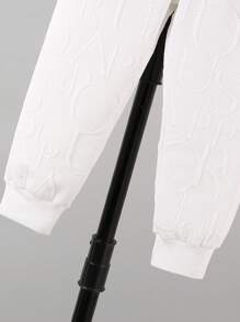 Set de 2 piezas para niños, chaqueta de manga larga con patrón de letra grande y estilo deportivo de tela jacquard y pantalones casuales ligeros, adecuado para uso diario o actividad al aire libre